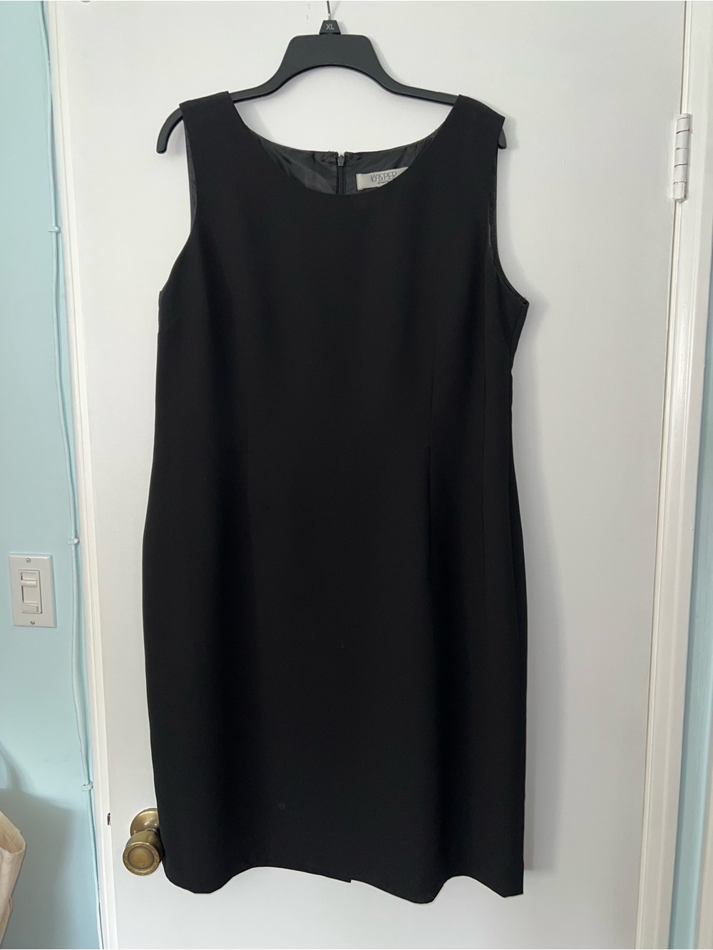 Kasper Black Sleeveless Lined Dress size 18